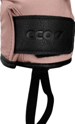 Snow Angel Mitts - Women's|-|Mitaines Snow Angel - Femme 18 Snow Angel Mitts - Women's|-|Mitaines Snow Angel - Femme -Auclair Sales Store AUC 3G804 7E 7EDetail2 20Black 20 20White 20 20Pink